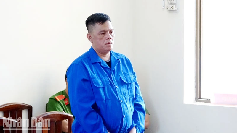 Bị cáo Trần Văn Thuận tại phiên tòa. (Ảnh: VĂN VŨ)