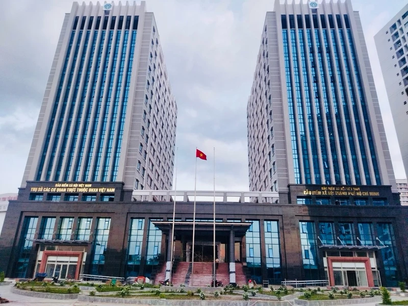 Trụ sở mới của Cơ quan Bảo hiểm Xã hội Thành phố Hồ Chí Minh, số 5, đường Nguyễn Đổng Chi, phường Tân Phú, quận 7.