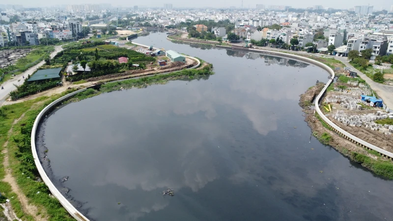 Dự án cải tạo kênh Tham Lương-Bến Cát-rạch Nước Lên, dài 63km hai bờ kênh, dần thành hình