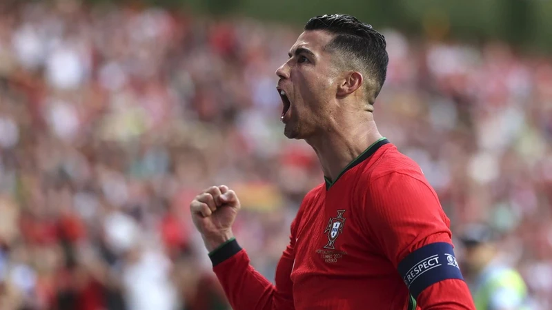Đã đến lúc siêu sao bóng đá người Bồ Đào Nha toả sáng để đem về cho đội tuyển tấm vé tham dự vòng tứ kết Euro 2024. (Ảnh: AP)