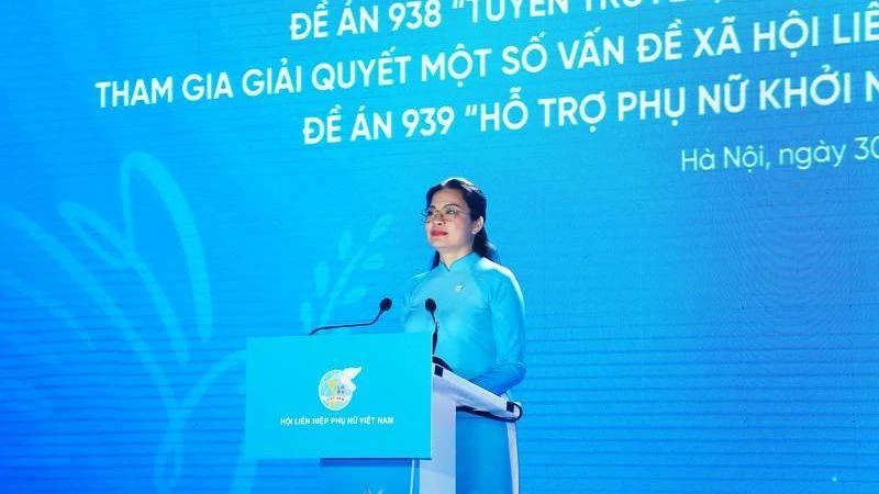 Chủ tịch Hội Liên hiệp Phụ nữ Việt Nam Hà Thị Nga phát biểu khai mạc.