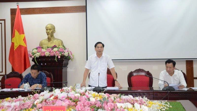 Phó Chủ tịch Ủy ban nhân dân tỉnh Hà Nam phát biểu chỉ đạo hội nghị. 