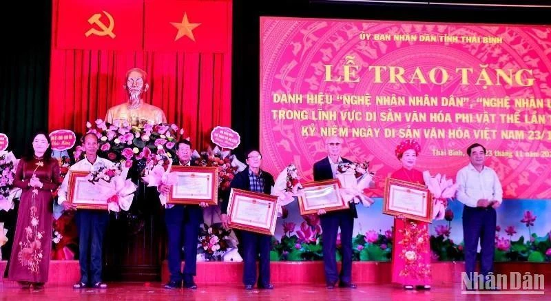 Tỉnh Thái Bình có 5 Nghệ nhân Ưu tú được phong tặng danh hiệu Nghệ nhân Nhân dân trong lĩnh vực di sản văn hóa phi vật thể.