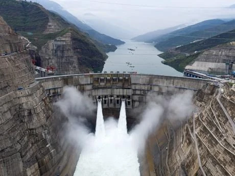 Nhà máy thủy điện Bạch Hạc Than ở thượng nguồn sông Dương Tử của Trung Quốc. (Ảnh: Reuters)