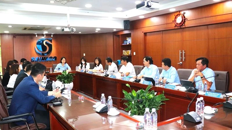 Tổng công ty Cấp nước Sài Gòn và Singapore Enterprise (Cục Phát triển Doanh nghiệp Singapore) gặp gỡ và trao đổi kinh nghiệm về các hoạt động của ngành cấp nước.