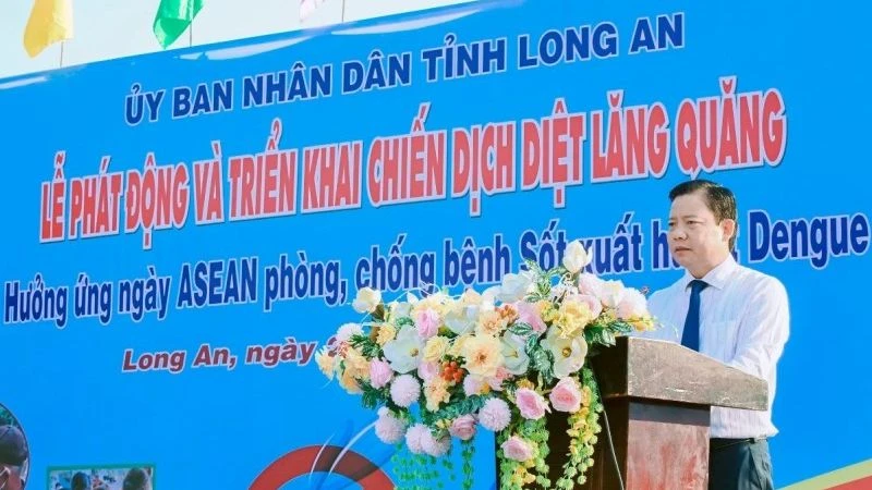 Phó Chủ tịch Ủy ban nhân tỉnh Long An Phạm Tấn Hòa phát biểu chỉ đạo tại Lễ phát động. 