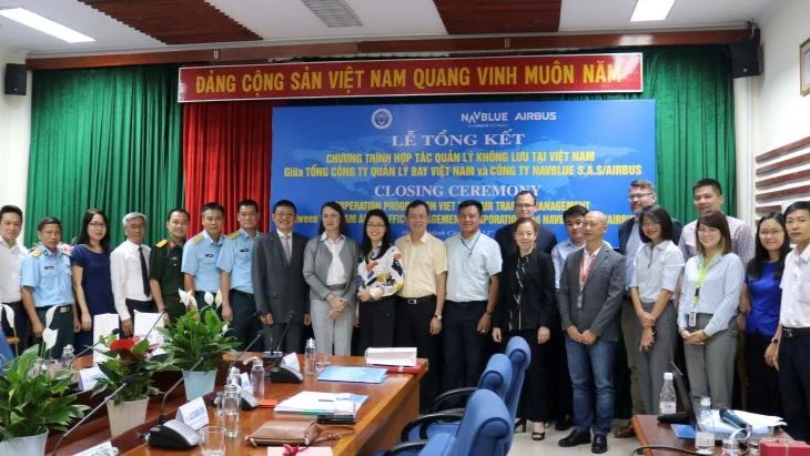 Kỷ niệm chương trình hợp tác quản lý không lưu tại Việt Nam