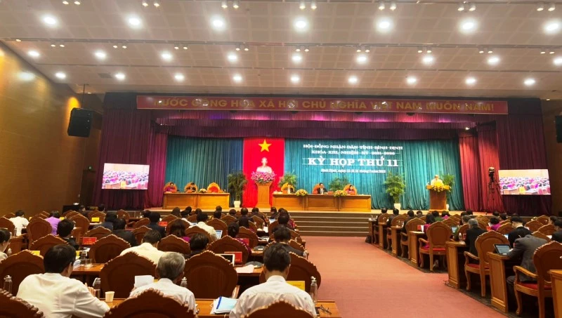 Quang cảnh Kỳ họp thứ 11, HĐND tỉnh khóa 13, nhiệm kỳ 2021-2026.