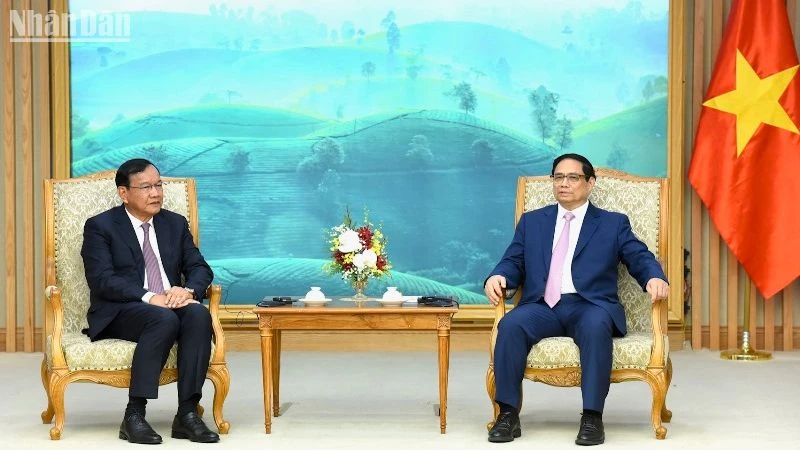 Thủ tướng Phạm Minh Chính tiếp ông Prak Sokhonn, Ủy viên Ban Thường vụ, Trưởng Ban Đối ngoại Trung ương Đảng Nhân dân Campuchia (CPP).