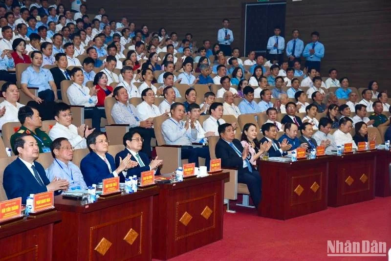 Thủ tướng Phạm Minh Chính và các đại biểu tham dự Hội nghị.