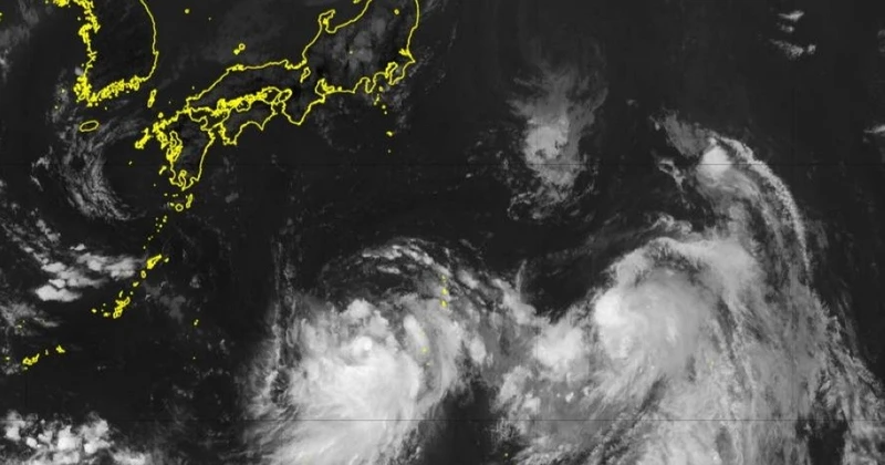 Ảnh chụp vệ tinh về cơn bão Ampil chuẩn bị đổ bộ vào Nhật Bản. (Nguồn: japantimes)