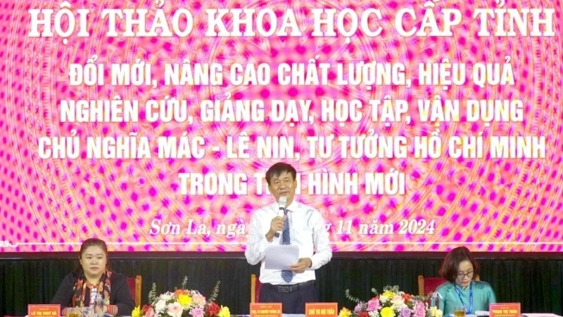 Các đồng chí chủ trì hội thảo.