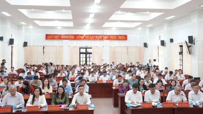 Đại biểu tham dự Hội nghị Đảng bộ tỉnh Bến Tre lần thứ 17, khóa XI.