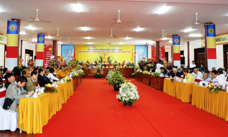 Hội thảo khoa học quốc gia “Phật giáo Hà Tĩnh trong dòng chảy lịch sử-văn hóa Phật giáo Việt Nam” thu hút các nhà nghiên cứu, tăng ni phật tử trong và ngoài nước.