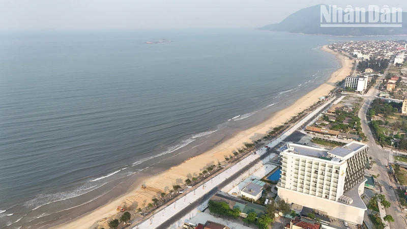 Biển Thiên Cầm, một trong những khu du lịch trọng điểm của Hà Tĩnh.
