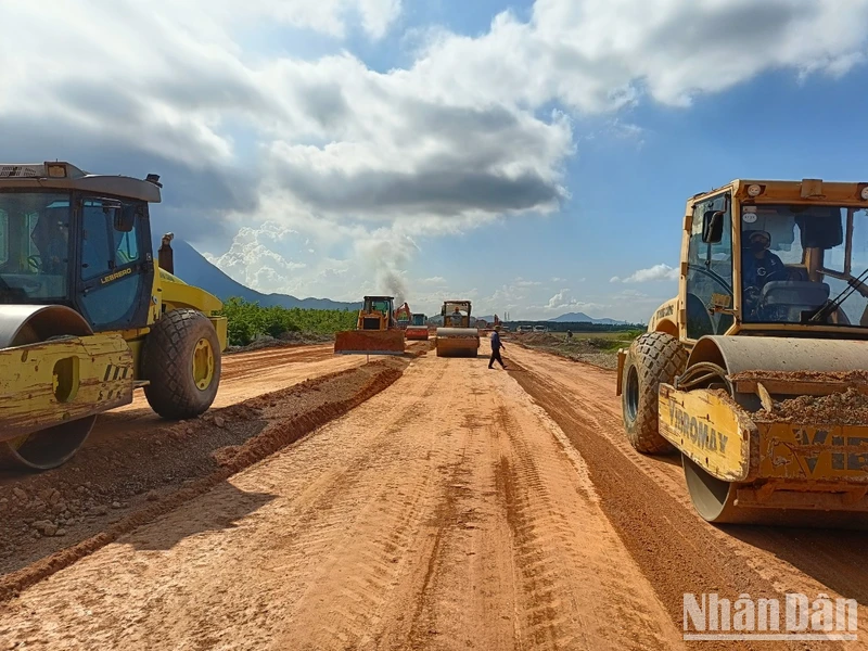 Các công trình trọng điểm ở Hà Tĩnh đang gấp rút đẩy nhanh tiến độ.