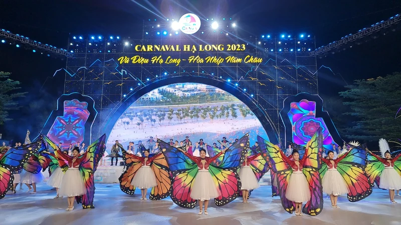 Chương trình nghệ thuật đặc sắc tại Lễ khai mạc Carnaval Hạ Long 2023.