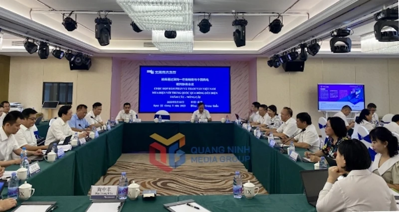 Quang cảnh buổi đàm phán giữa Tổng Công ty điện lực miền Bắc (Việt Nam) đàm phán với Công ty Lưới điện Quảng Tây (Trung Quốc).