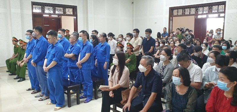 Quang cảnh phiên tòa sơ thẩm xét xử cựu Giám đốc Sở Giáo dục và Đào tạo Quảng Ninh.
