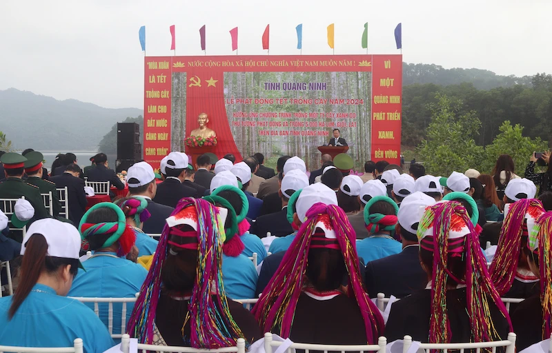 Quang cảnh Lễ phát động Tết trồng cây "Đời đời nhớ ơn Bác Hồ" tại huyện Đầm Hà, Quảng Ninh.