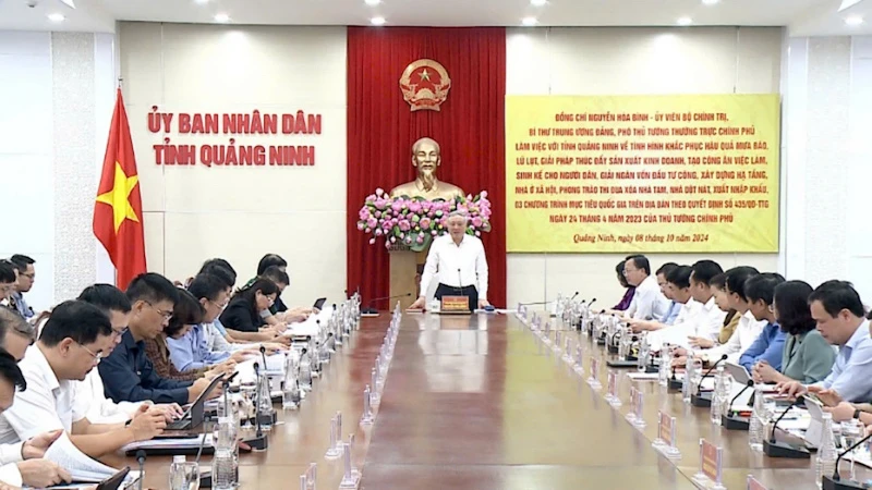 Quang cảnh buổi làm việc của Phó Thủ tướng Chính Phủ Nguyễn Hòa Bình và đoàn công tác với tỉnh Quảng Ninh.