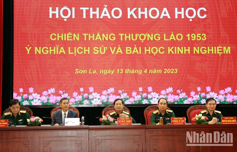 Đoàn Chủ tịch chủ trì Hội thảo khoa học “Chiến thắng Thượng Lào 1953-Ý nghĩa lịch sử và bài học kinh nghiệm”.