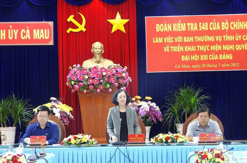 Đồng chí Trương Thị Mai phát biểu chỉ đạo tại buổi làm việc với Ban Thường vụ Tỉnh ủy Cà Mau.