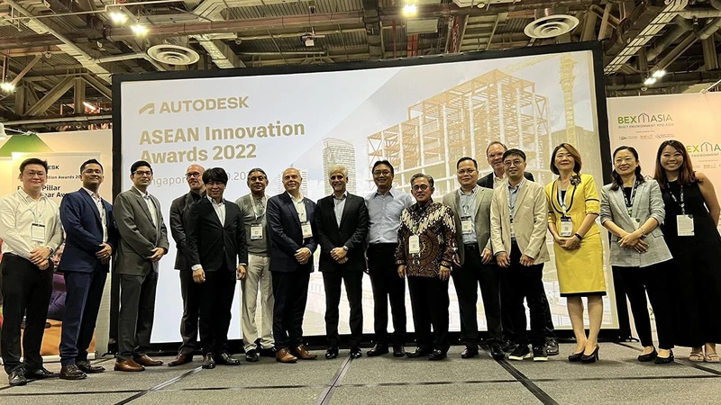 Ban tổ chức cuộc thi Autodesk Asean Innovation Awards 2022.