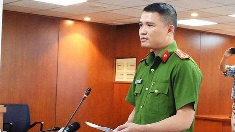 Đại tá Nguyễn Đăng Nam trong một cuộc họp báo. (Ảnh: NT)