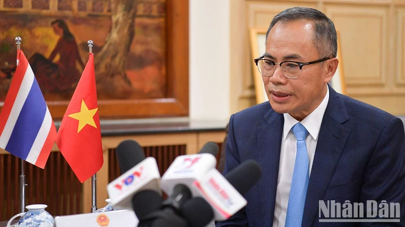 Đại sứ Việt Nam tại Vương quốc Thái Lan Phan Chí Thành.