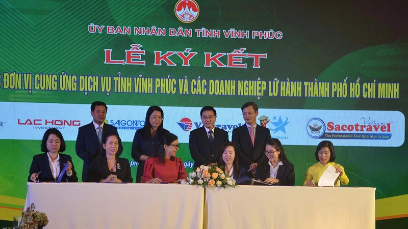 Các doanh nghiệp cung cấp dịch vụ của Vĩnh Phúc và các công ty lữ hành tại Thành phố Hồ Chí Minh và phía nam ký kết hợp tác.