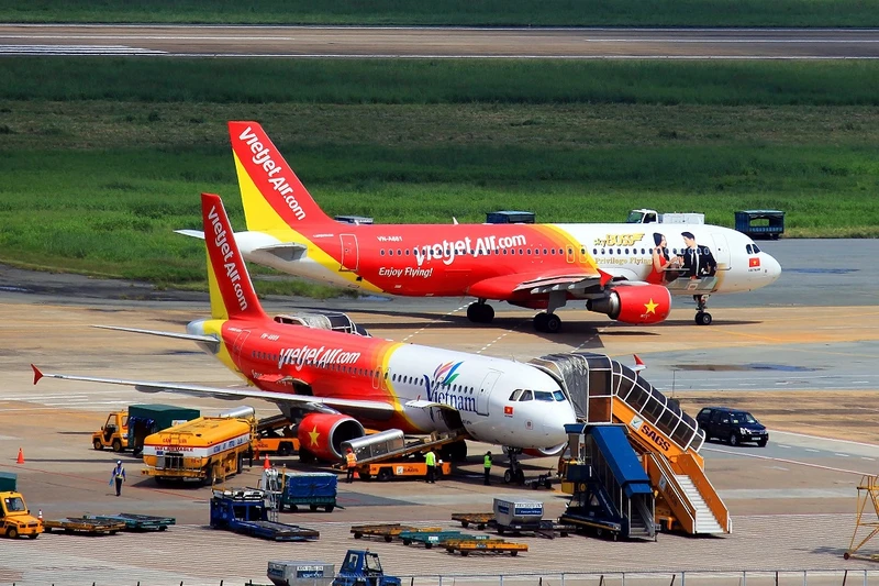 Cục Hàng không Việt Nam kiến nghị mạng cảng hàng không, sân bay cả nước quy hoạch theo mô hình trục nan.