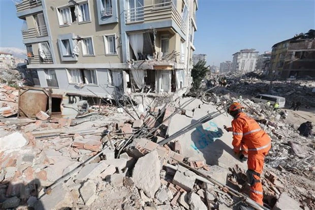 Các tòa nhà bị phá hủy sau trận động đất tại Antakya, Thổ Nhĩ Kỳ, ngày 10/2/2023. (Ảnh: Yonhap/TTXVN)
