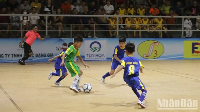 Khai mạc Giải Bóng đá nhi đồng U10 tỉnh Phú Yên năm 2023