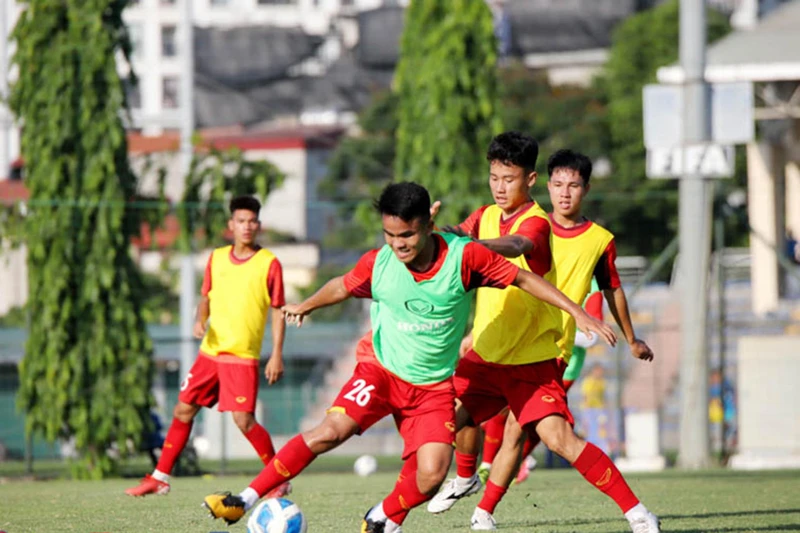 Các cầu thủ U20 Việt Nam tích cực tập luyện chuẩn bị cho Vòng loại Cúp bóng đá U20 châu Á 2023. (Ảnh: VFF)