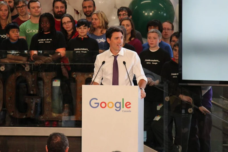 Thủ tướng Canada Justin Trudeau phát biểu tại trụ sở Google ở thành phố Kitchener (Canada) hồi năm 2016. (Ảnh: Reuters)