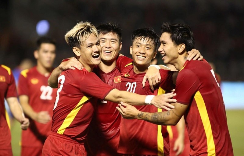 Sở hữu ngay vé trận đấu nóng bỏng của đội tuyển Việt Nam và cùng những người hâm mộ đam mê bóng đá khắp nơi hòa mình vào không khí sôi động.