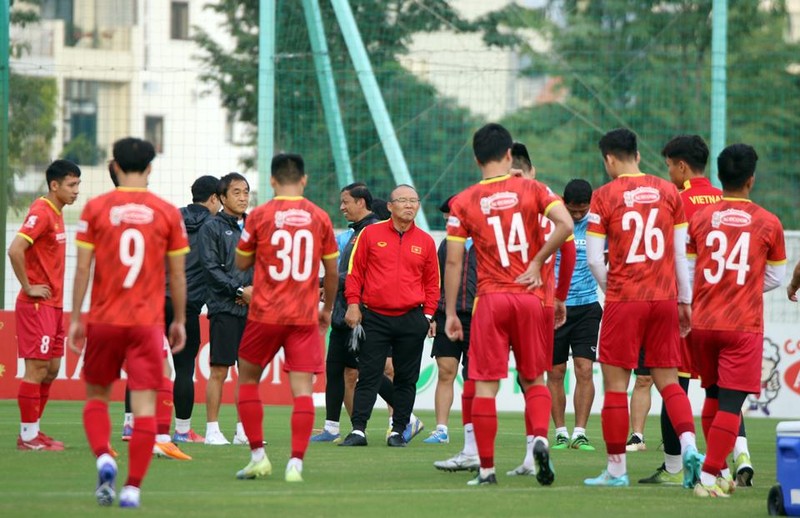 Chào mừng đội tuyển Việt Nam AFF Cup đến với bạn! Hãy xem hình ảnh này để tận hưởng các khoảnh khắc tuyệt vời của các cầu thủ yêu quý của chúng ta. Các bàn thắng tuyệt đẹp, những pha bóng ấn tượng và sự quyết tâm của đội tuyển Việt Nam chắc chắn sẽ mang đến cho bạn những trải nghiệm đáng nhớ.