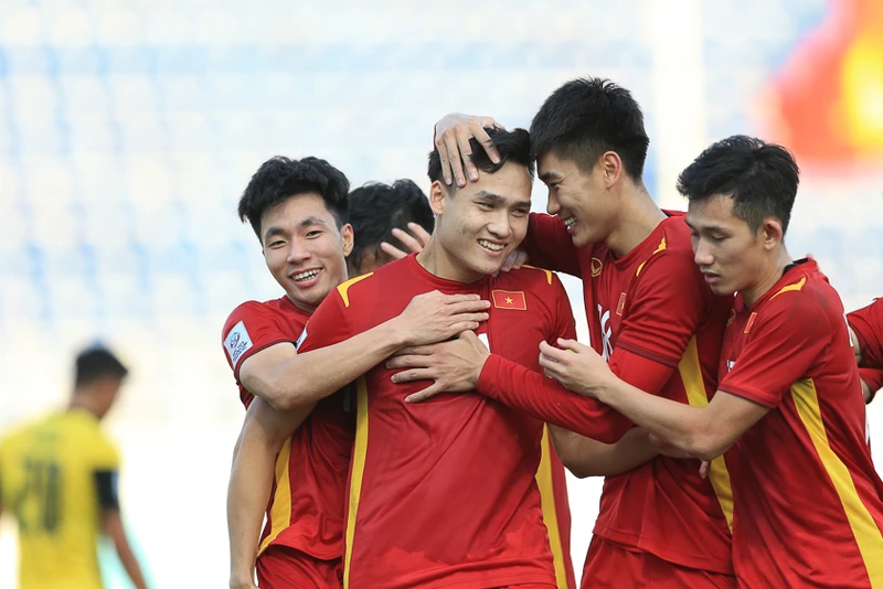 Đội tuyển Việt Nam và U23 Việt Nam cần thời gian thích ứng với triết lý của tân huấn luyện viên. (Ảnh: ST)