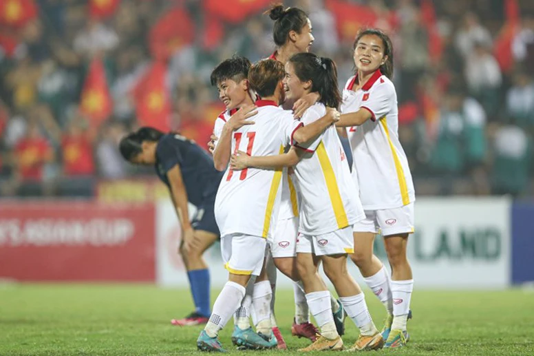 Các nữ cầu thủ U20 Việt Nam hoàn toàn làm chủ thế trận. (Ảnh: VFF)