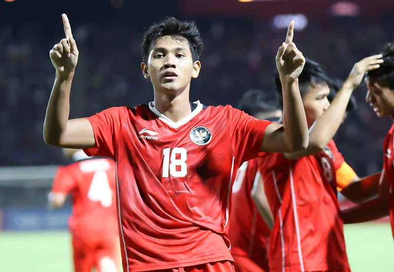 U22 Indonesia đánh bại chủ nhà U22 Campuchia với tỷ số 2-1. 