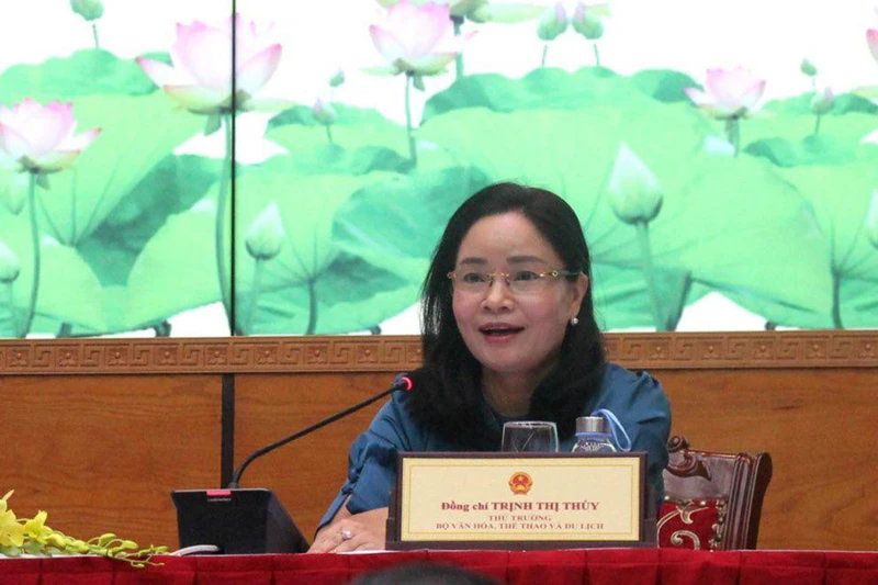Thứ trưởng Văn hóa Thể thao và Du lịch Trịnh Thị Thủy tại buổi họp báo. 