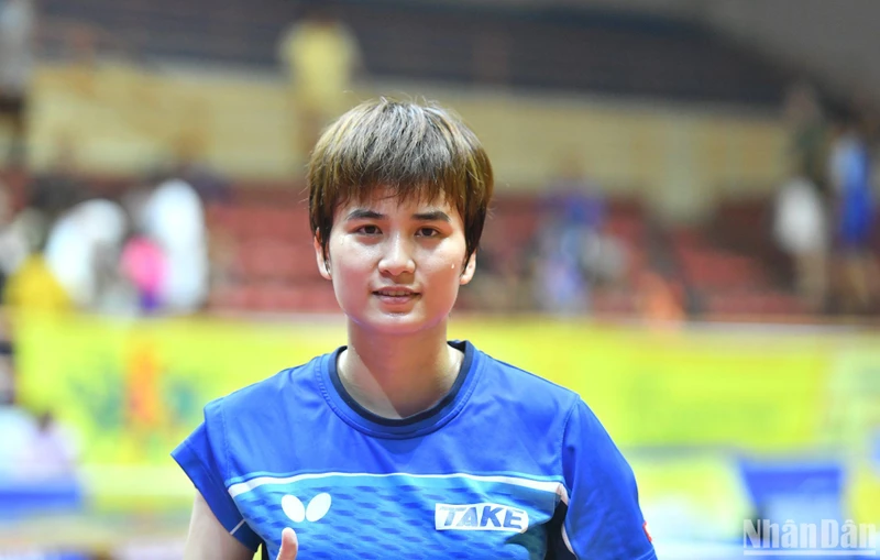 Nguyễn Khoa Diệu Khánh vô địch nội dung đơn nữ Giải vô địch bóng bàn quốc gia Báo Nhân Dân lần thứ 42.