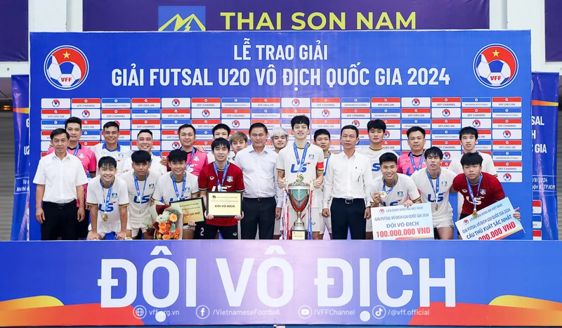 Thái Sơn Bắc lần đầu tiên vô địch giải futsal U20 Quốc gia. (Ảnh: VFF)