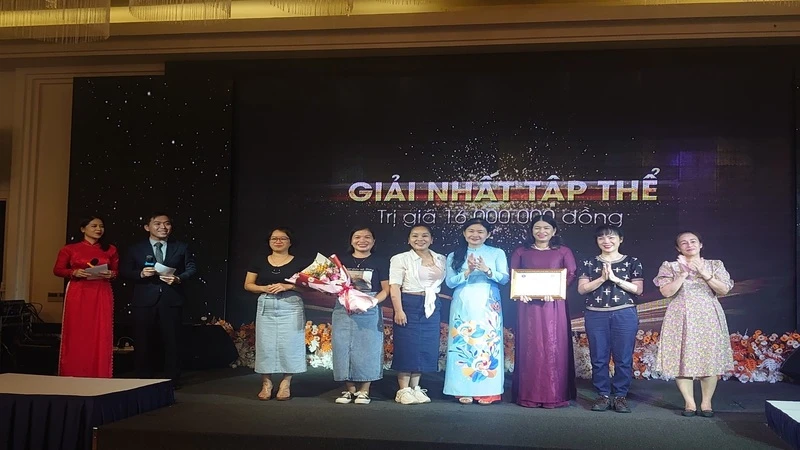 Đội Hội Liên hiệp Phụ nữ tỉnh Bình Định đạt giải Nhất tại hội thi.
