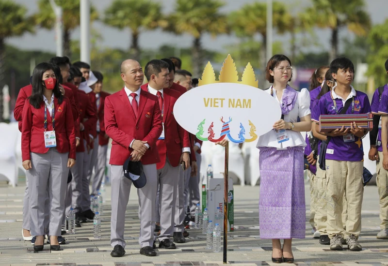 Đoàn Thể thao Việt Nam dự Lễ thượng cờ tại SEA Games 32.