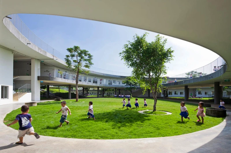 Nhiều khoảng xanh cho trẻ em vui chơi tại công trình trường "Mầm non nông nghiệp", tỉnh Đồng Nai. Nguồn: Võ Trọng Nghĩa Architects