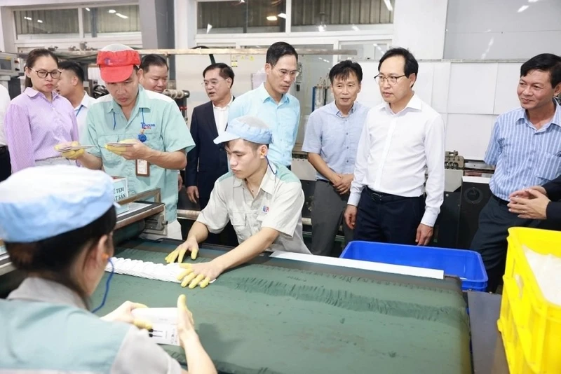 Samsung có dự án hợp tác phát triển nhà máy thông minh tại Việt Nam.