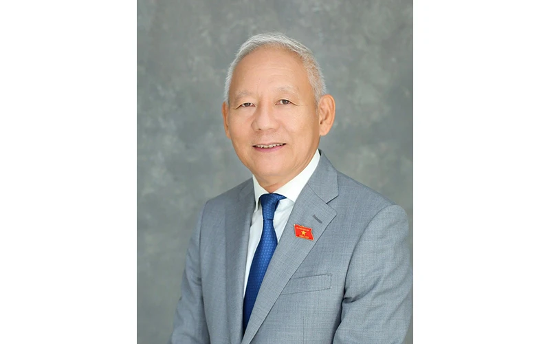 TS TRẦN VĂN, Nguyên Phó Chủ nhiệm Ủy ban Tài chính-Ngân sách của Quốc hội.