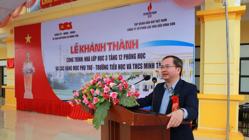 Ông Khương Lê Thành - Phó Bí thư Thường trực Đảng ủy, Thành viên Hội đồng quản trị BSR phát biểu tại buổi lễ.